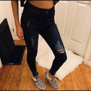 NWOT Ripped Dark Wash Denim Jeans